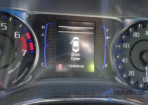 2015 Chrysler 200 S z USA, uszkodzony, nr VIN 1C3CCCBB0FN750177